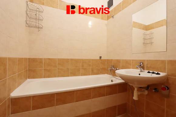 Pronájem bytu 1+1, Brno - střed, ul. Mezírka, balkon, šatna, částečně zařízený