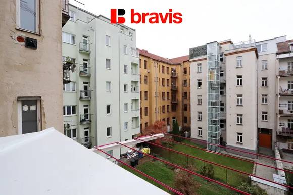 Pronájem bytu 1+1, Brno - střed, ul. Mezírka, balkon, šatna, částečně zařízený