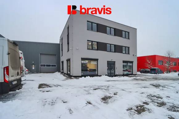 Podnájem kanceláře 29,5m² v nové administrativní budově v Popůvkách u Brna