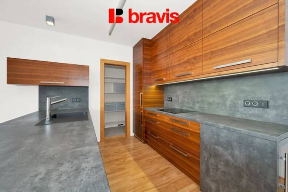 Prodej mezonetového bytu 4+kk, ul. Burešova, Brno - Veveří, terasa, sklep