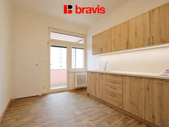 Pronájem bytu 1+1, Brno - střed, ul. Kounicova, balkon, částečně zařízený, po rekonstrukci
