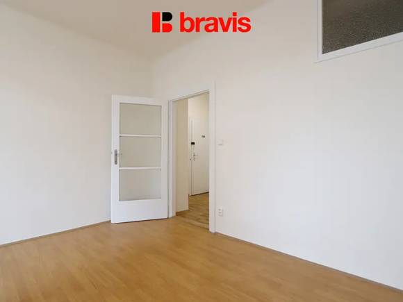 Pronájem bytu 1+1, Brno - střed, ul. Kounicova, balkon, částečně zařízený, po rekonstrukci