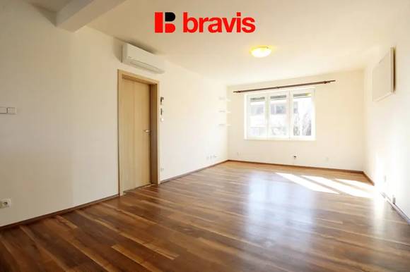Pronájem byty 2+kk, ul. Cacovická, Brno - Husovice, klimatizace, terasa