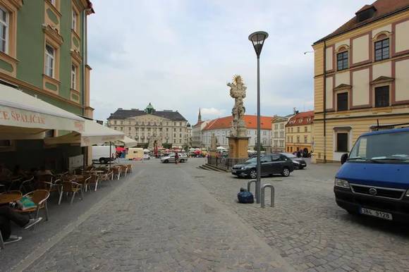 Pronájem reprezentativní kanceláře, 25,1 m2 + 12,95 m2, v historickém jádru Brna na Zelném trhu