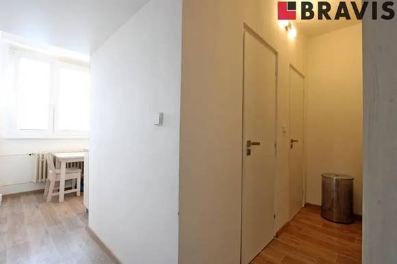 Pronájem bytu 1+1, ul. Loosova, Brno - Lesná, sklep, po rekonstrukci, zařízený