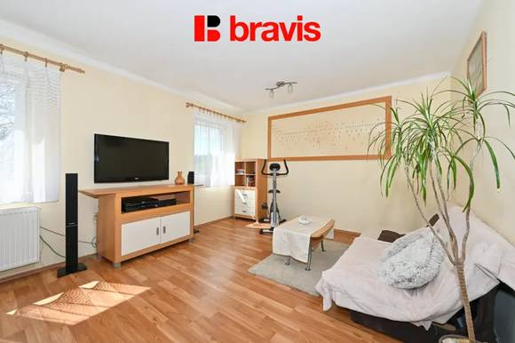 Prodej rodinného domu - Lysice - zahrada 999 m² - 3 bytové jednotky