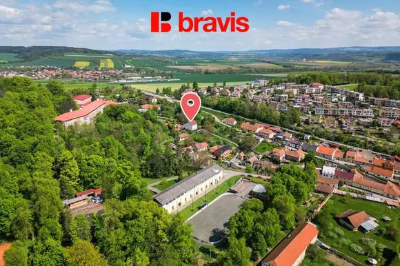 Prodej rodinného domu - Lysice - zahrada 999 m² - 3 bytové jednotky