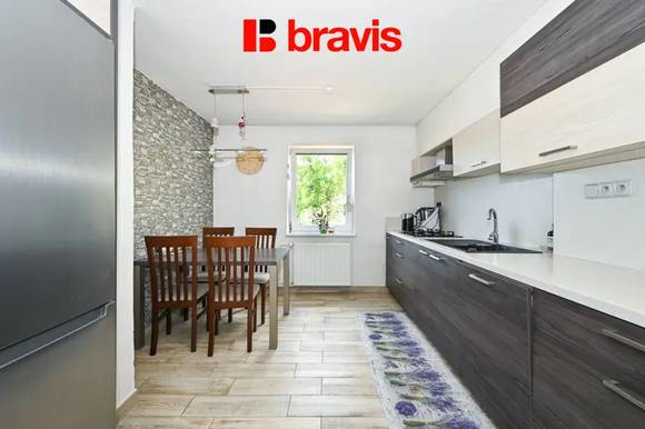 Prodej rodinného domu - Lysice - zahrada 999 m² - 3 bytové jednotky