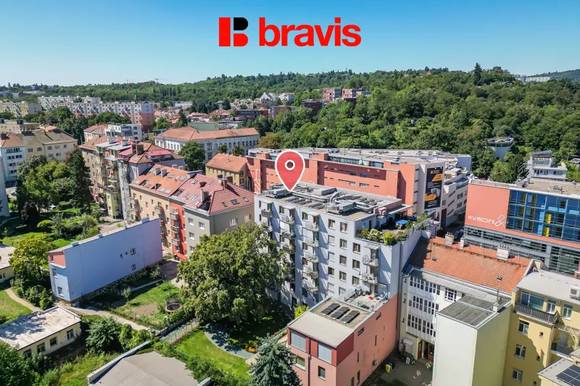 Prostorný 2+kk 70 m² se 2 balkony, 2 šatnami, sklepem a garážovým stáním, 5. podlaží, ulice Vídeňská – Brno–Štýřice