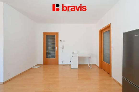 Prostorný 2+kk 70 m² se 2 balkony, 2 šatnami, sklepem a garážovým stáním, 5. podlaží, ulice Vídeňská – Brno–Štýřice