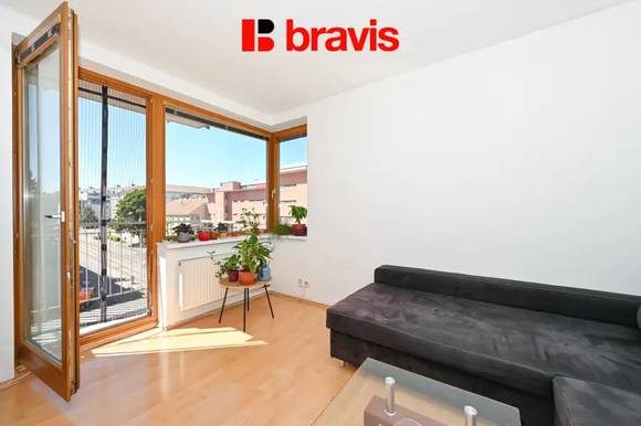 Prostorný 2+kk 70 m² se 2 balkony, 2 šatnami, sklepem a garážovým stáním, 5. podlaží, ulice Vídeňská – Brno–Štýřice