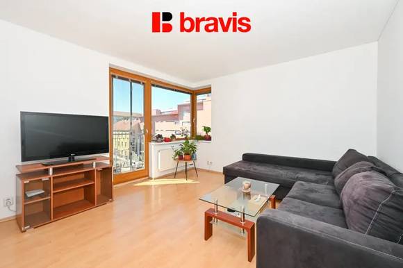 Prostorný 2+kk 70 m² se 2 balkony, 2 šatnami, sklepem a garážovým stáním, 5. podlaží, ulice Vídeňská – Brno–Štýřice