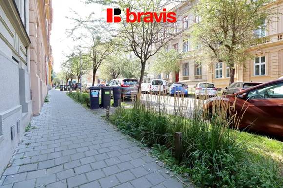 Pronájem bytu 1+1 37 m², ul. Jana Uhra, Brno - Veveří, balkon, výborná dostupnost