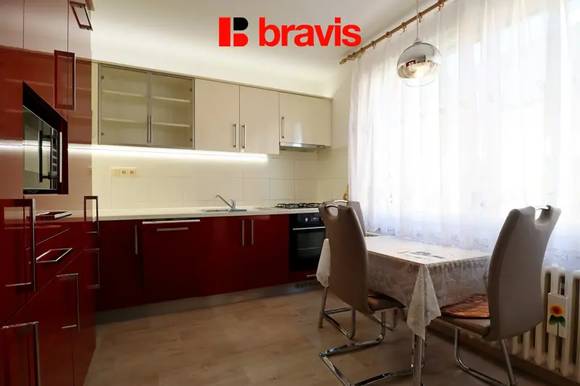 Pronájem velmi pěkného bytu 2+1 v RD, 50 m2, obec Prace, zařízený, vyhrazené parkování, zahrada