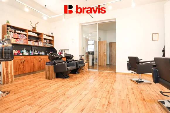 Prodej komerčního prostoru, ul. Veveří, Brno - Veveří, parkovací stání, výloha