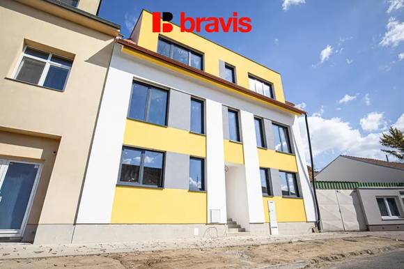 Prodej novostavby bytu 1+kk, ulice Charbulova, Brno - Černovice, parkování