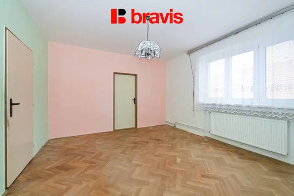 Prodej rodinného domu, Podolí u Brna, zahrada 906m2, parkování