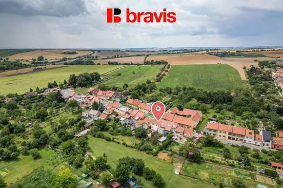 Prodej rodinného domu, Podolí u Brna, zahrada 906m2, parkování