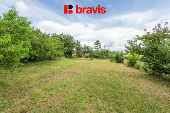 Prodej rodinného domu, Podolí u Brna, zahrada 906m2, parkování