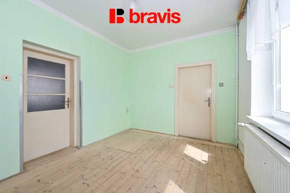 Prodej rodinného domu, Podolí u Brna, zahrada 906m2, parkování
