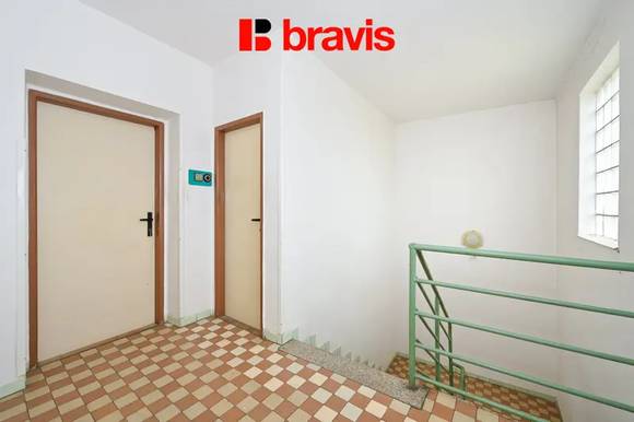 Prodej rodinného domu, Podolí u Brna, zahrada 906m2, parkování