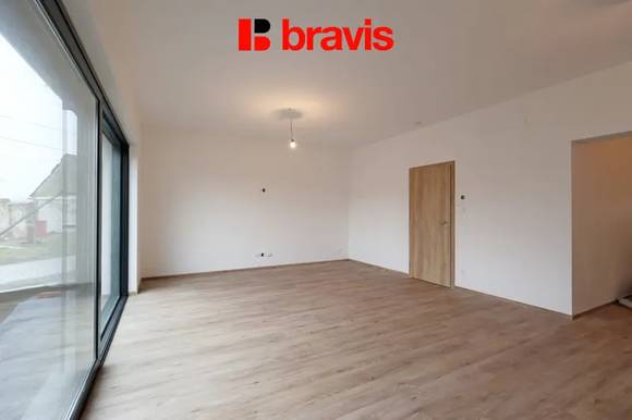 Prodej rodinného domu 4+kk (Dům A), obec Vlasatice, Brno-venkov, novostavba, solární panely