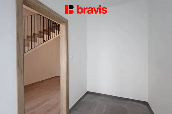 Prodej rodinného domu 4+kk (Dům A), obec Vlasatice, Brno-venkov, novostavba, solární panely