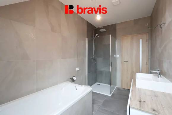 Prodej rodinného domu 4+kk (Dům A), obec Vlasatice, Brno-venkov, novostavba, solární panely