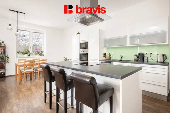 Sale of renovated 3+kk apartment, ul. Vranovská, Brno - Husovice, balcony, cellar