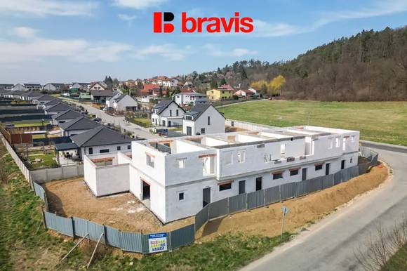 Prodej moderní novostavby bytu 2+kk, Lipůvka u Brna, balkon, parkovací stání a sklep v ceně
