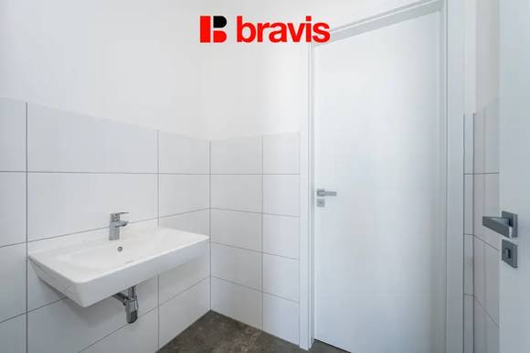 Moderní, nadčasový industriální prostor, 173 m2, možnost dokoupení parkovacích stání, blízko dálnice i centra města