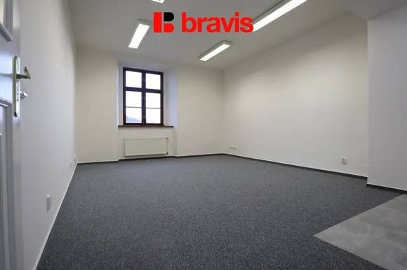 Pronájem kancelářských prostor, Brno - Štýřice, Vídeňská ulice, parkování