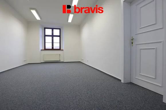 Pronájem kancelářských prostor, Brno - Štýřice, Vídeňská ulice, parkování