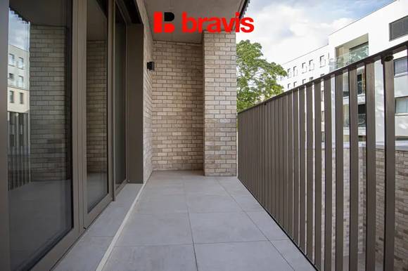 Pronájem novostavby 1+kk, Brno - Zábrdovice, ulice Bratislavská, lodžie, zařízené