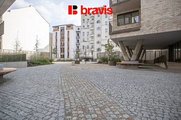 Pronájem novostavby 1+kk, Brno - Zábrdovice, ulice Bratislavská, lodžie, zařízené