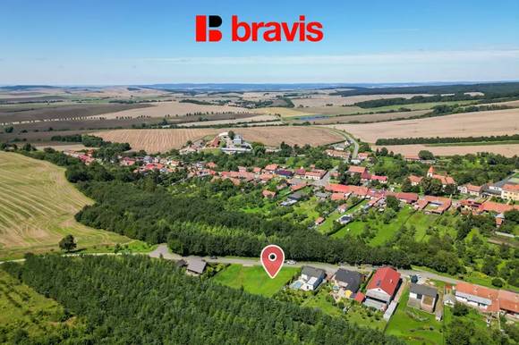 Prodej stavebního pozemku 697 m², obec Chvalkovice