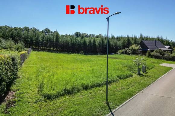 Prodej stavebního pozemku 697 m², obec Chvalkovice