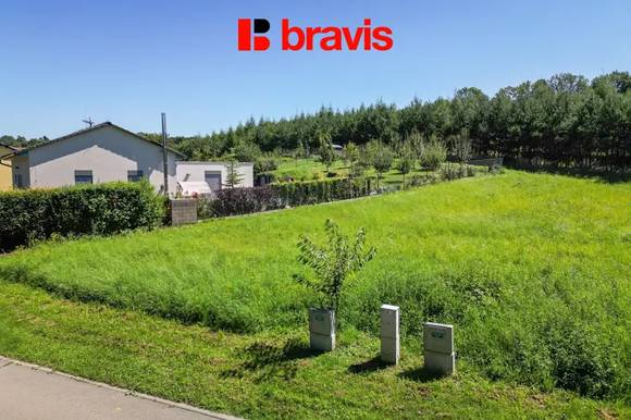 Prodej stavebního pozemku 697 m², obec Chvalkovice
