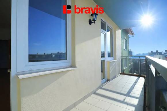 Pronájem bytu 2+kk, Brno - Medlánky, ulice Hrázka, balkon, garážové stání, sklep, klidná lokalita