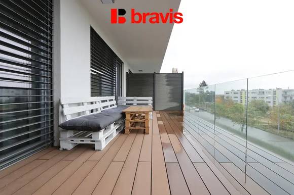 Pronájem nadstandardního bytu 2+kk, ulice Menšíkova, Brno - Sadová, novostavba, terasa, sklep, šatna, parkovací stání