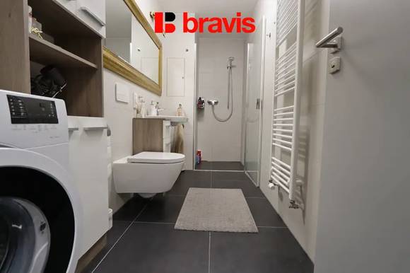 Pronájem nadstandardního bytu 2+kk, ulice Menšíkova, Brno - Sadová, novostavba, terasa, sklep, šatna, parkovací stání