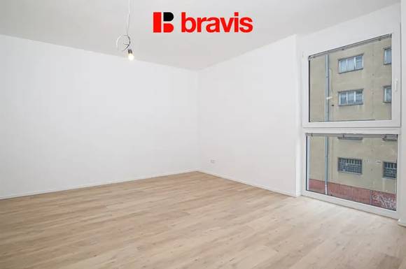 Podnájem ateliéru 2+kk, novostavba Auerswald, první nájemník, garážové stání