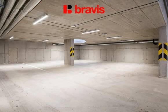 Podnájem ateliéru 2+kk, novostavba Auerswald, první nájemník, garážové stání