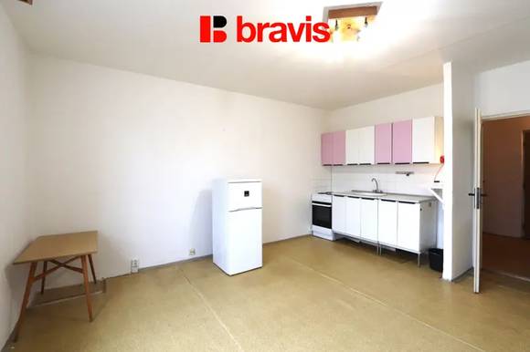 Pronájem bytu 1+kk, Brno - Líšeň, klidné bydlení kousek do přírody, ul. Horníkova