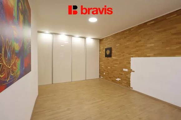 Pronájem moderního bytu 4+kk, obec Jinačovice, Brno- venkov, 3x parkování, zimní terasa