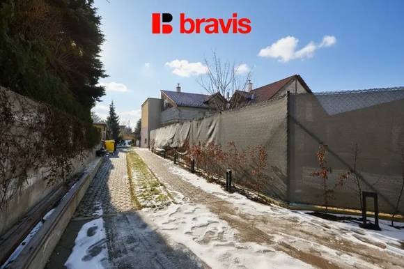 Pronájem moderního bytu 4+kk, obec Jinačovice, Brno- venkov, 3x parkování, zimní terasa