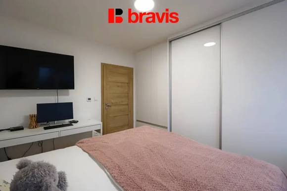 Pronájem moderního bytu 4+kk, obec Jinačovice, Brno- venkov, 3x parkování, zimní terasa