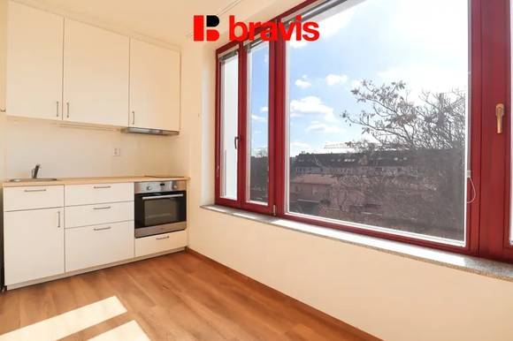 Pronájem bytu 1+kk, Brno - Zábrdovice, ul. Francouzská, výtah