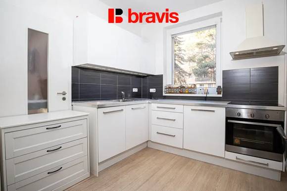 Pronájem bytu 2+1, Brno - Medlánky ul. Višňová, terasa, výborná lokalita, částečně zařízený