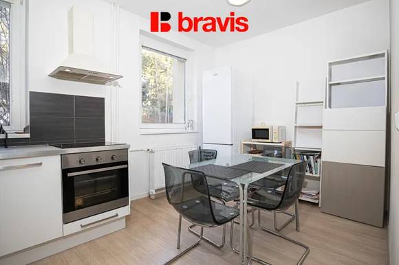 Pronájem bytu 2+1, Brno - Medlánky ul. Višňová, terasa, výborná lokalita, částečně zařízený